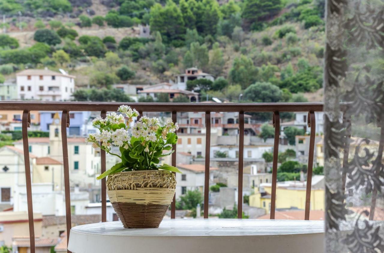 Su Pranu Onifai Exterior foto